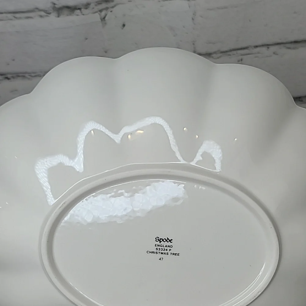 Spode Christmas Tree Mint Vintage Collector Medium Scallop/Fluted Oval Platter